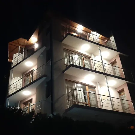 Family Favourite Hotel 2*