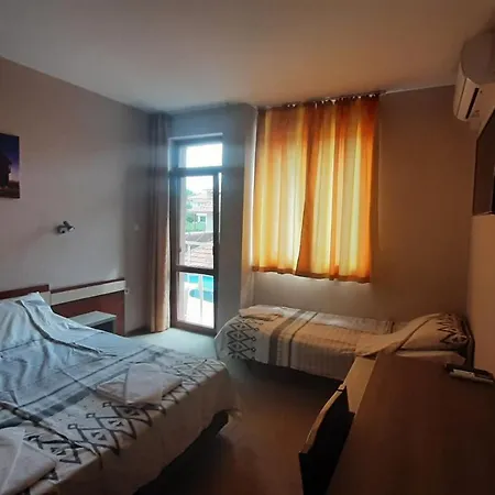 Family Favourite Hotel 2*