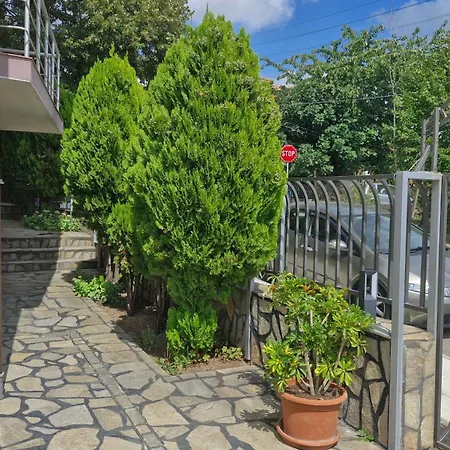 Family Favourite Hotel 2*