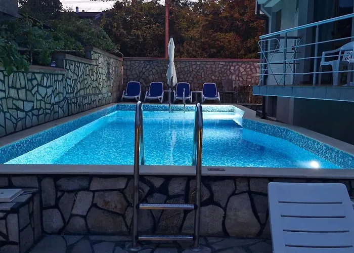 Hotel Family Favourite 2*