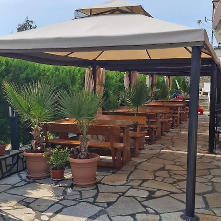 Family Favourite Hotell Obzor